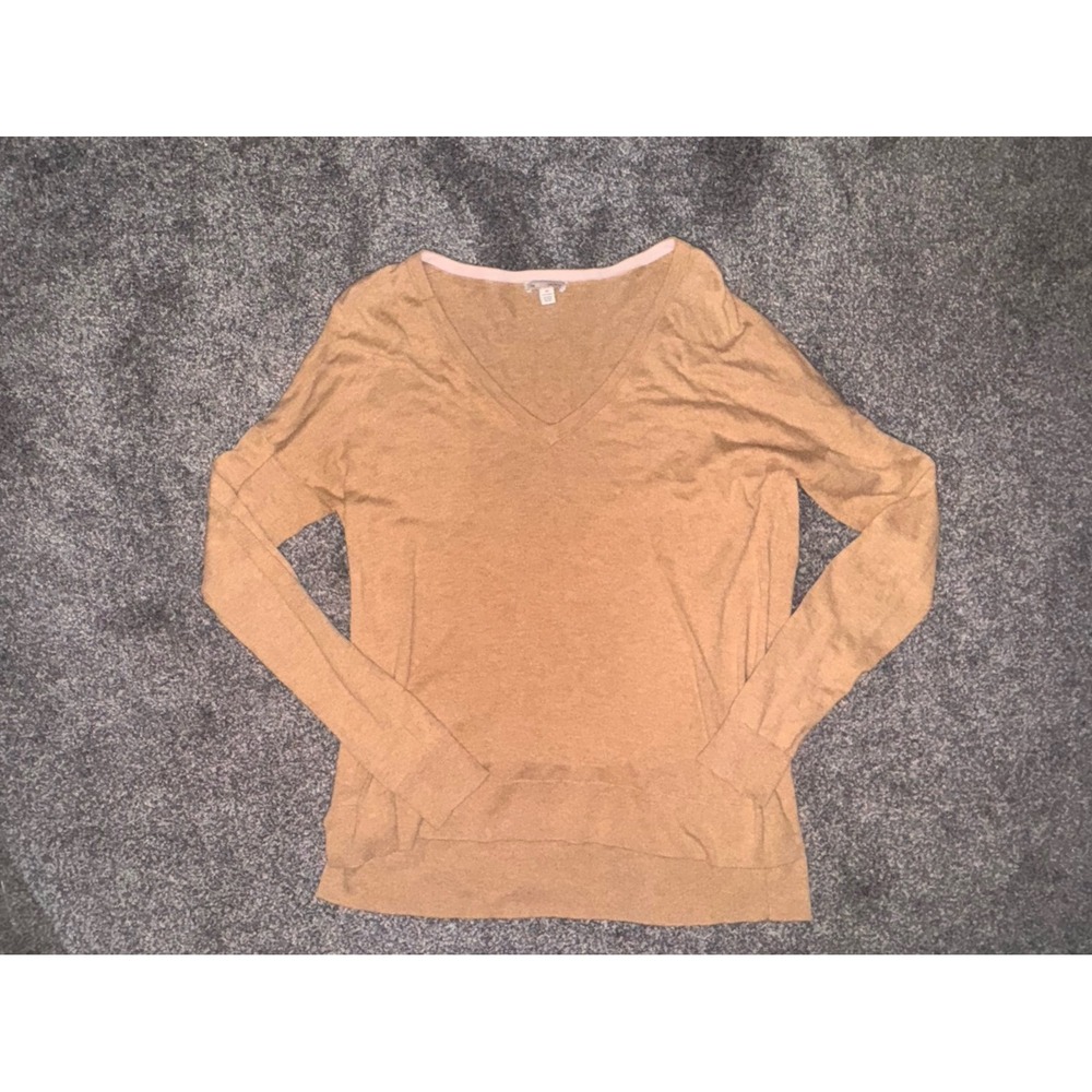 Gap Women's Tan Long Sleeve‎ V-Neck Shirt